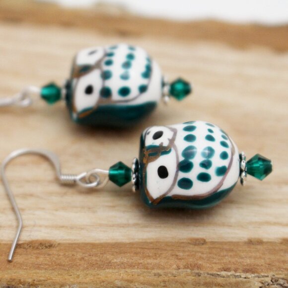 Emerald Green Porcelain Owl Beaded Earrings - Handmade & Hypoallergenic - Picture 4 of 7